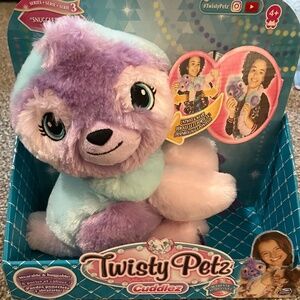 NIB Twisty Petz Cuddlers-Sloth